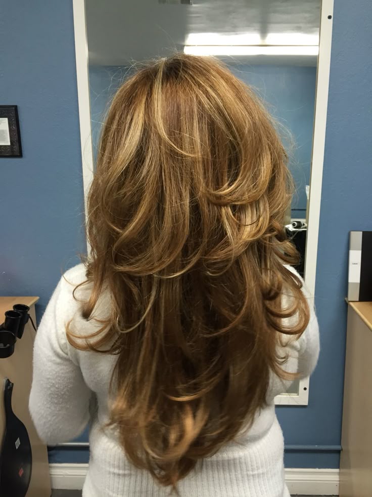 17 Long Hair Styles for Women Over 60 That Prove Aging Gracefully Looks Stunning